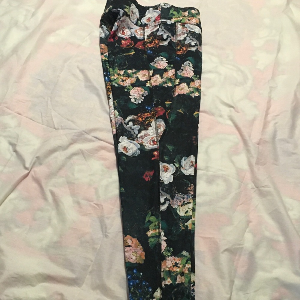 BlackMilk Goth Floral Print Black workout Leggings with Side Stripe - Picture 5 of 7
